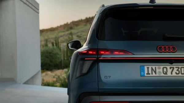 Yeni Audi Q7 ve SQ7 Tanıtıldı: 591 Beygirlik V8 Motor Dikkat Çekiyor 4 Yeni Audi Q7 ve SQ7 4